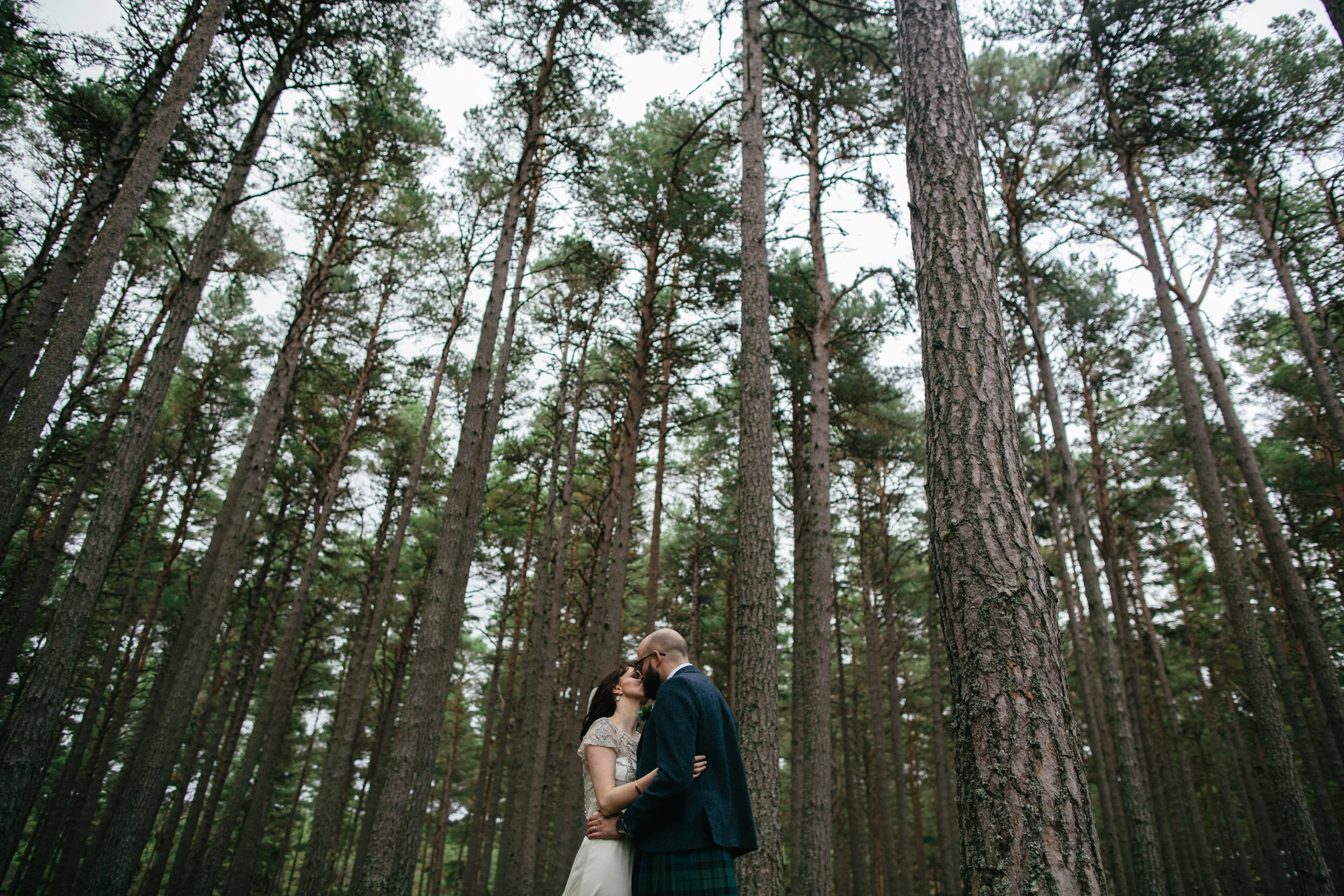 Natural Wedding Photography Aberdeen Braemar 068.jpg