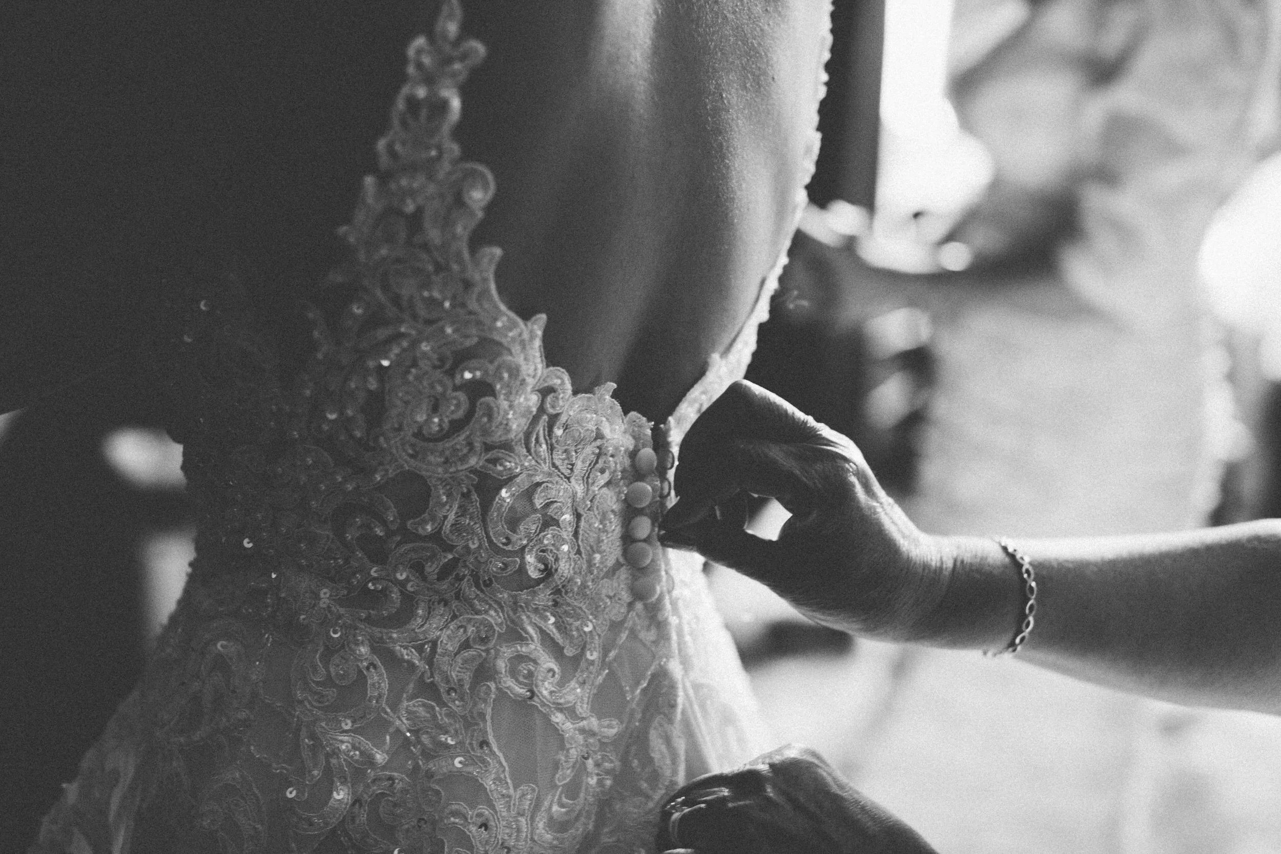 Quirky Wedding Photographer Scotland Glasgow Edinburgh Mirrorbox 023.jpg