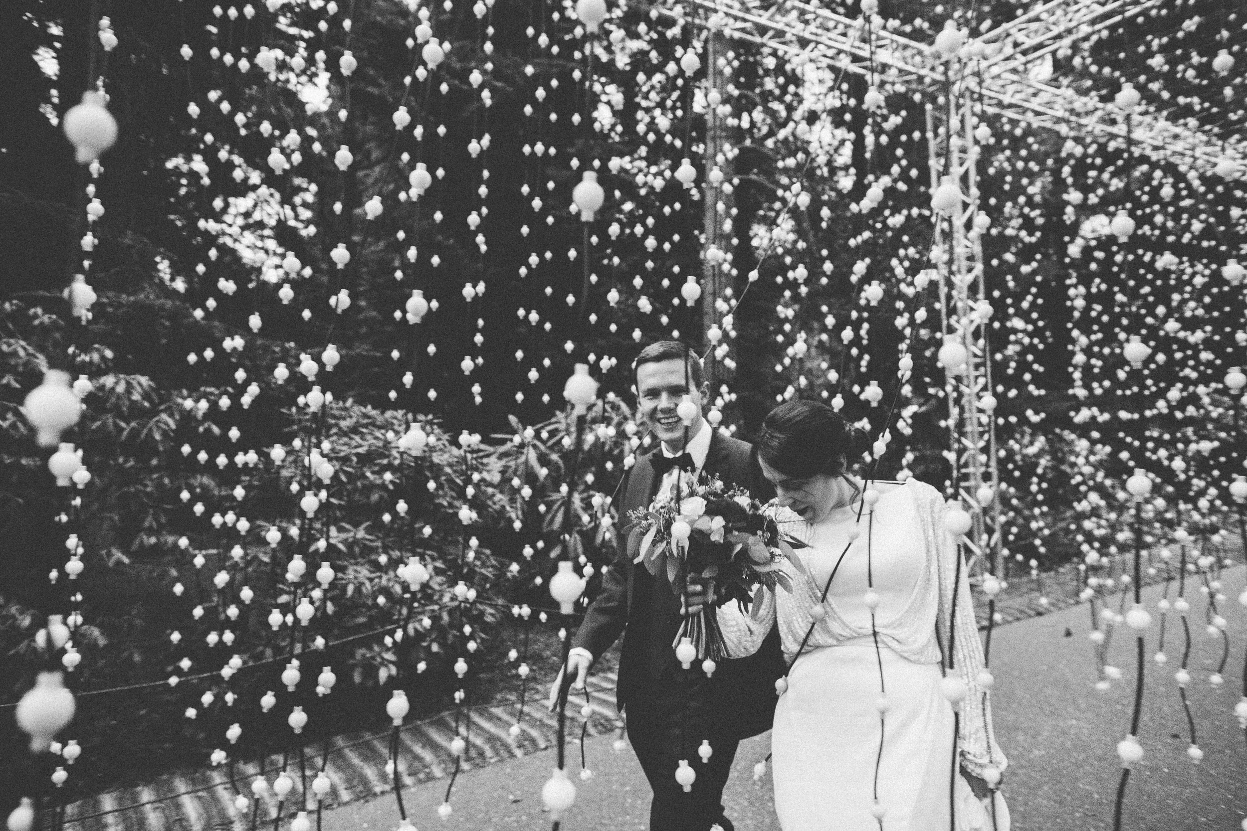 Quirky Wedding Photographer Scotland Glasgow Edinburgh Mirrorbox 028.jpg