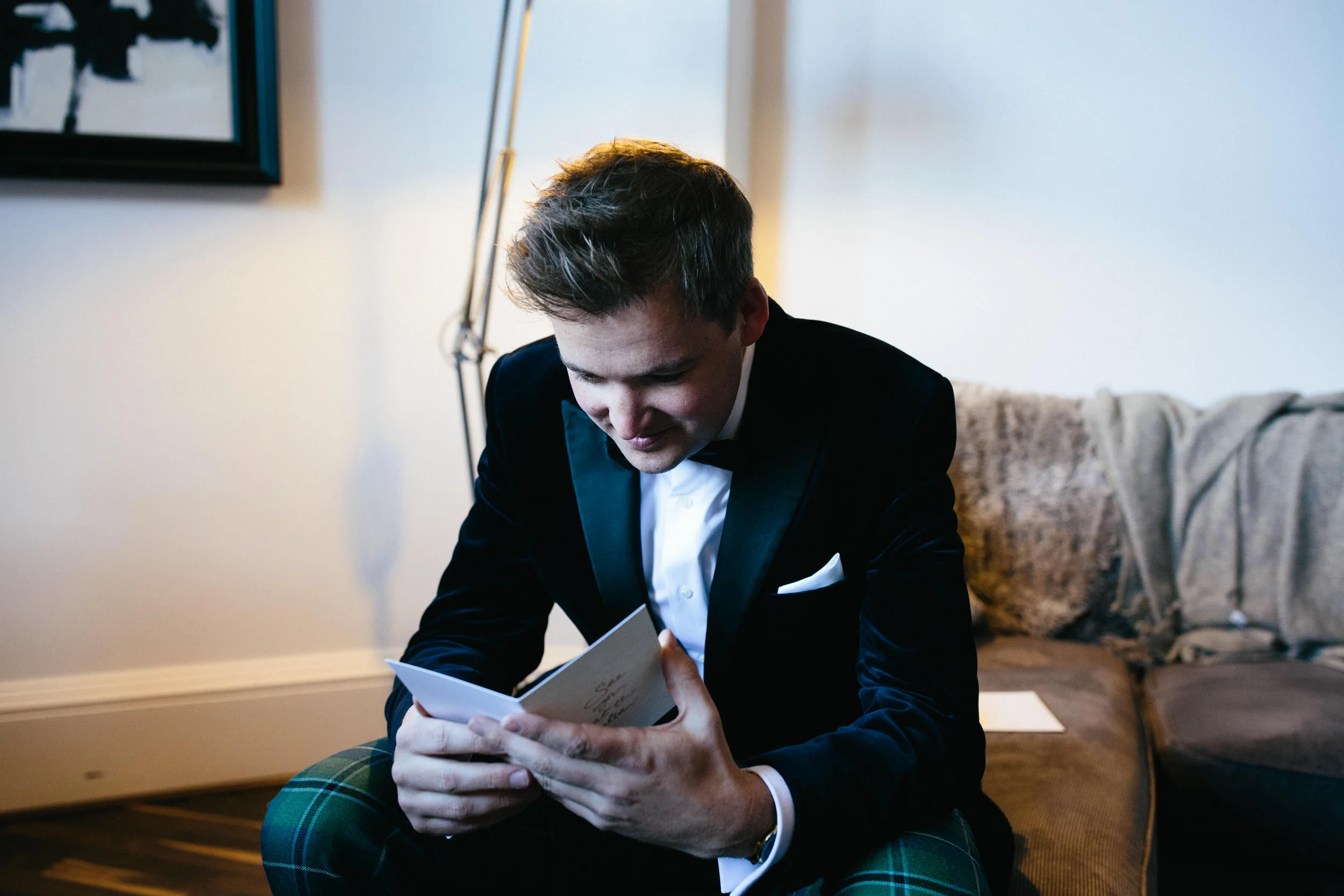 Quirky Wedding Photographer Scotland Glasgow Edinburgh Mirrorbox 035.jpg