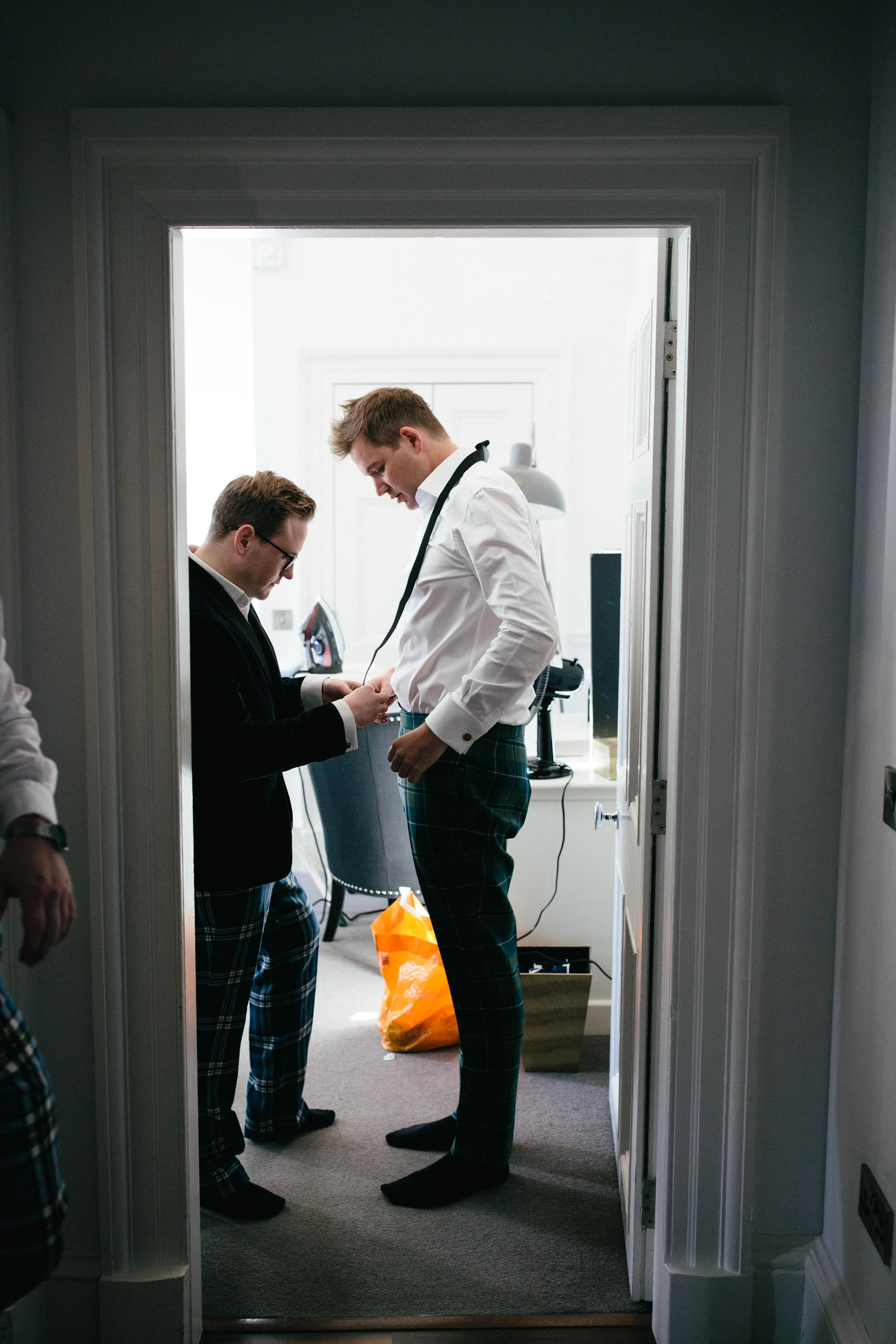 Quirky Wedding Photographer Scotland Glasgow Edinburgh Mirrorbox 047.jpg