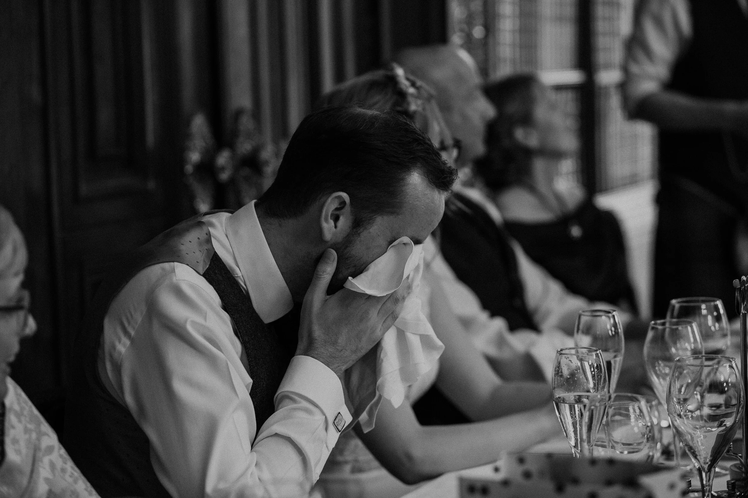 Quirky Wedding Photographer Scotland Glasgow Edinburgh Mirrorbox 207.jpg