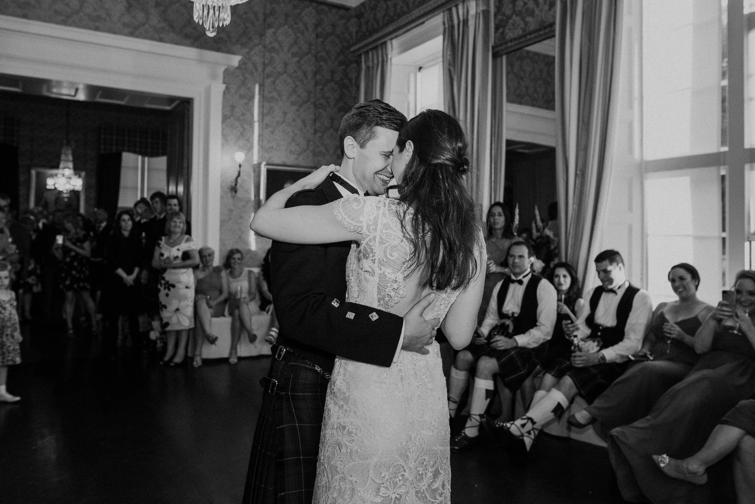 Quirky Wedding Photographer Scotland Glasgow Edinburgh Mirrorbox 245.jpg