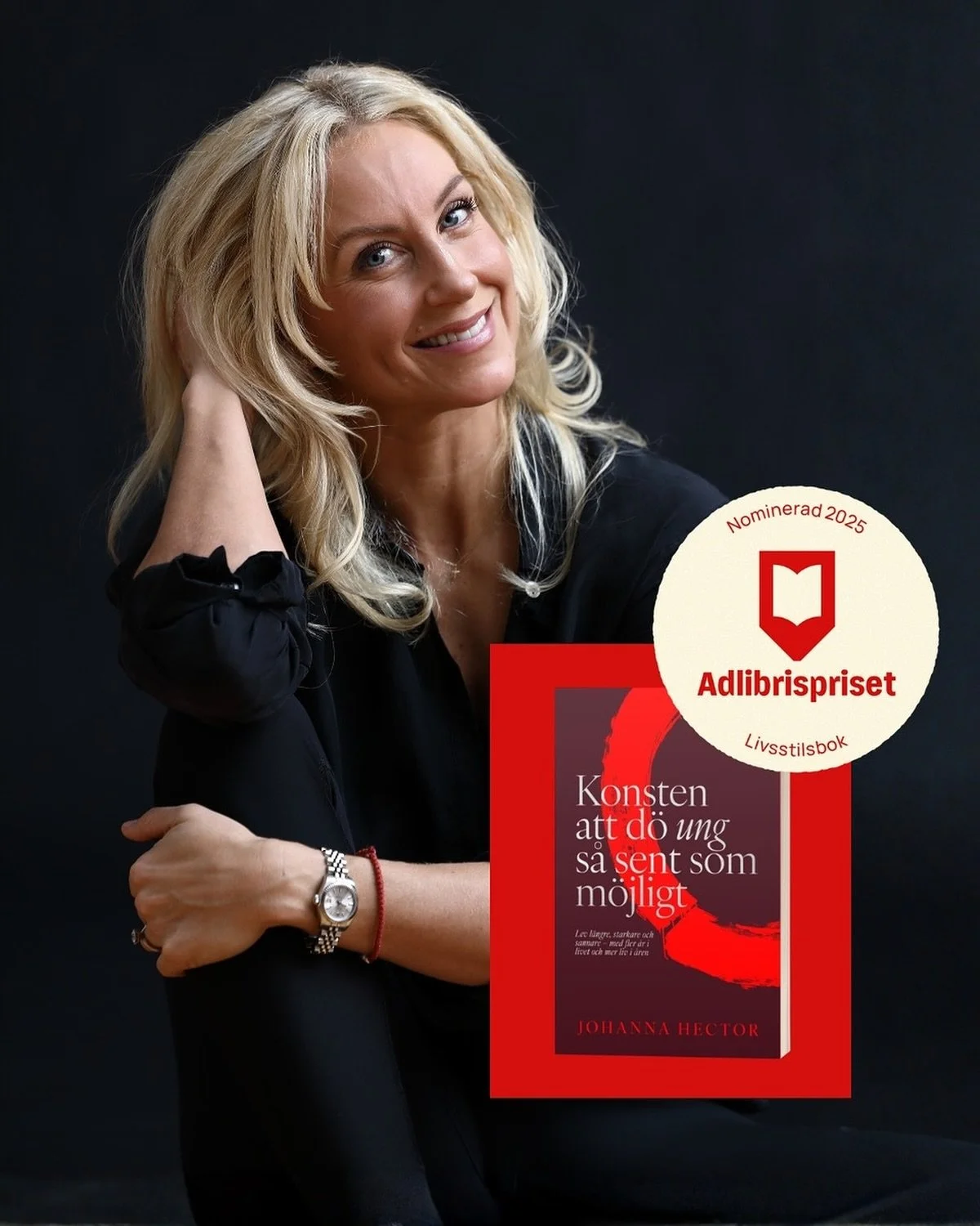 Konsten att d&ouml; ung s&aring; sent som m&ouml;jligt &auml;r nominerad till &aring;rets livsstilsbok 2025 av Adlibris! 🥹📕❤️✨

Det k&auml;nns helt overkligt! Vill du r&ouml;sta p&aring; min bok g&ouml;r du det via l&auml;nken i min bio fram till 7