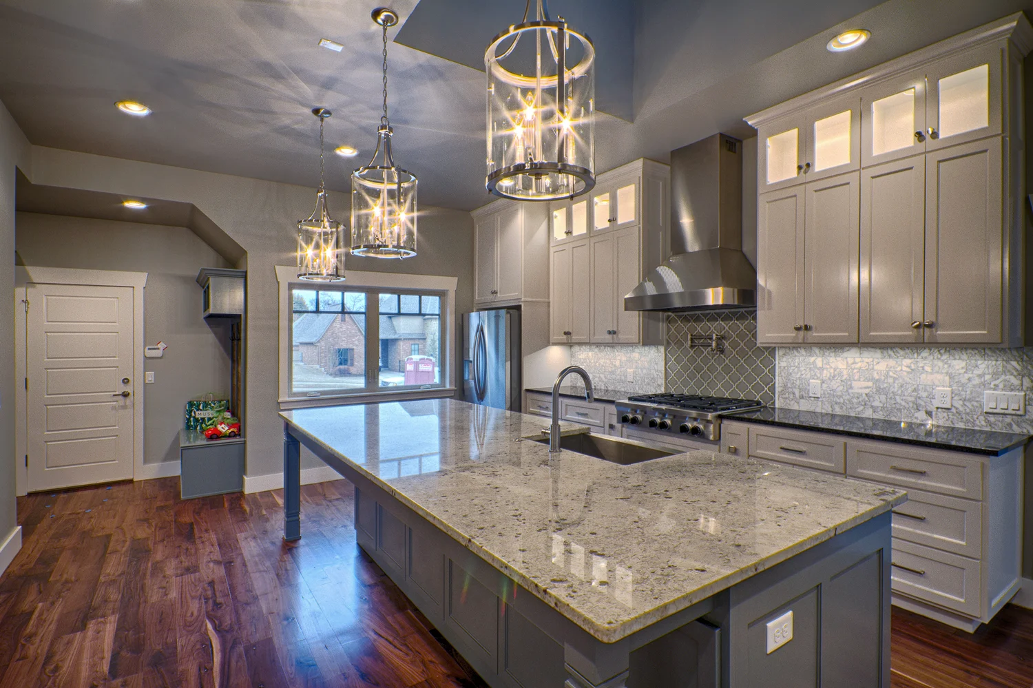 008_Kitchen a.jpg