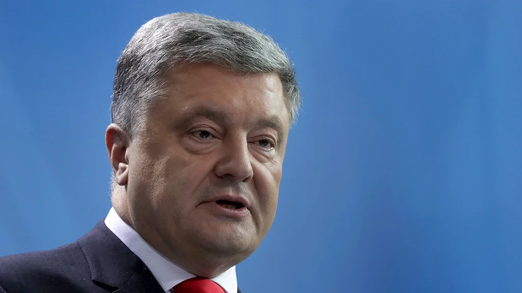 На Порошенко завели уголовное дело по статье о госизмене