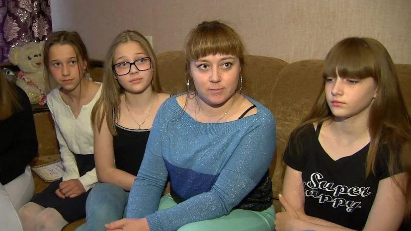 Вот, кто настоящий герой России: Ксения Матвеева из Челябинска стала матерью пятерых детей в 20 лет. ВИДЕО