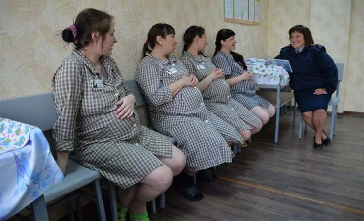 Путину предложили ограничить сроки содержания в СИЗО, куда надолго сажают даже несовершеннолетних беременных