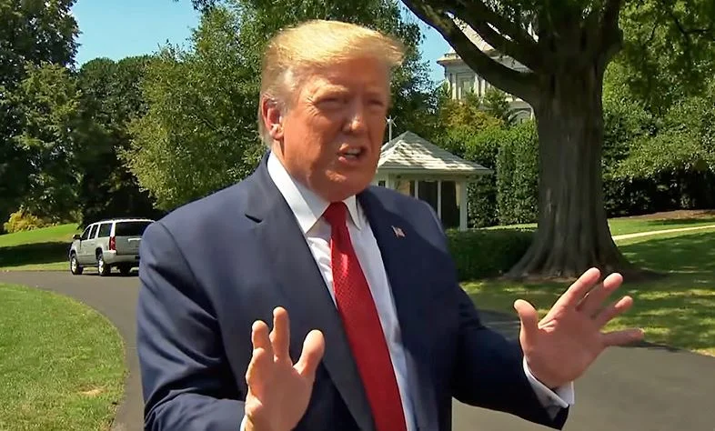 Трамп потребовал от американских компаний вернуть производство из Китая в США