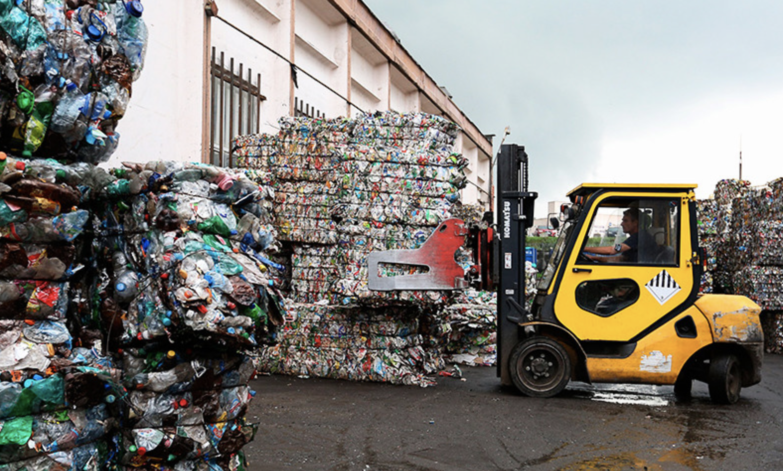 Россия увеличила на треть ввоз пластикового мусора из-за границы