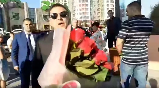 Зеленский отвел сына в школу и устроил там скандал. ВИДЕО