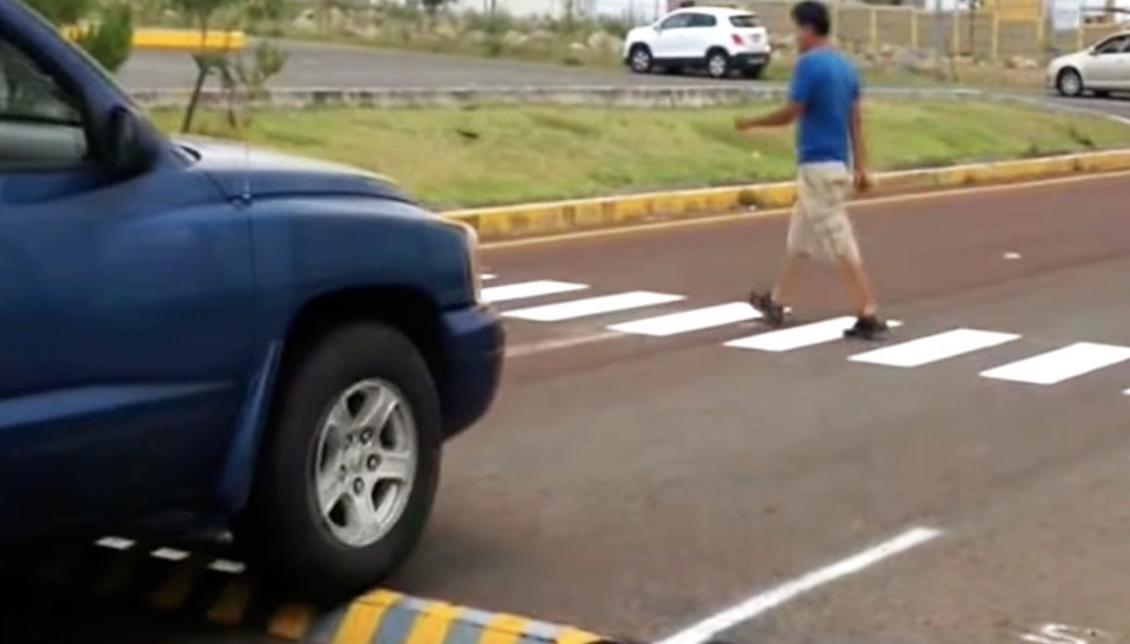 В России появятся "умные" "лежачие полицейские": что это такое? ВИДЕО