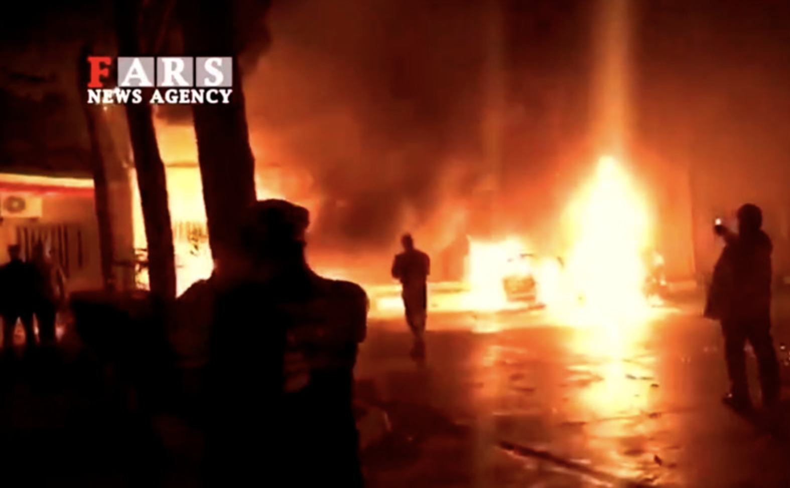 В Иране во время протестов погибли больше сотни людей: что там происходит