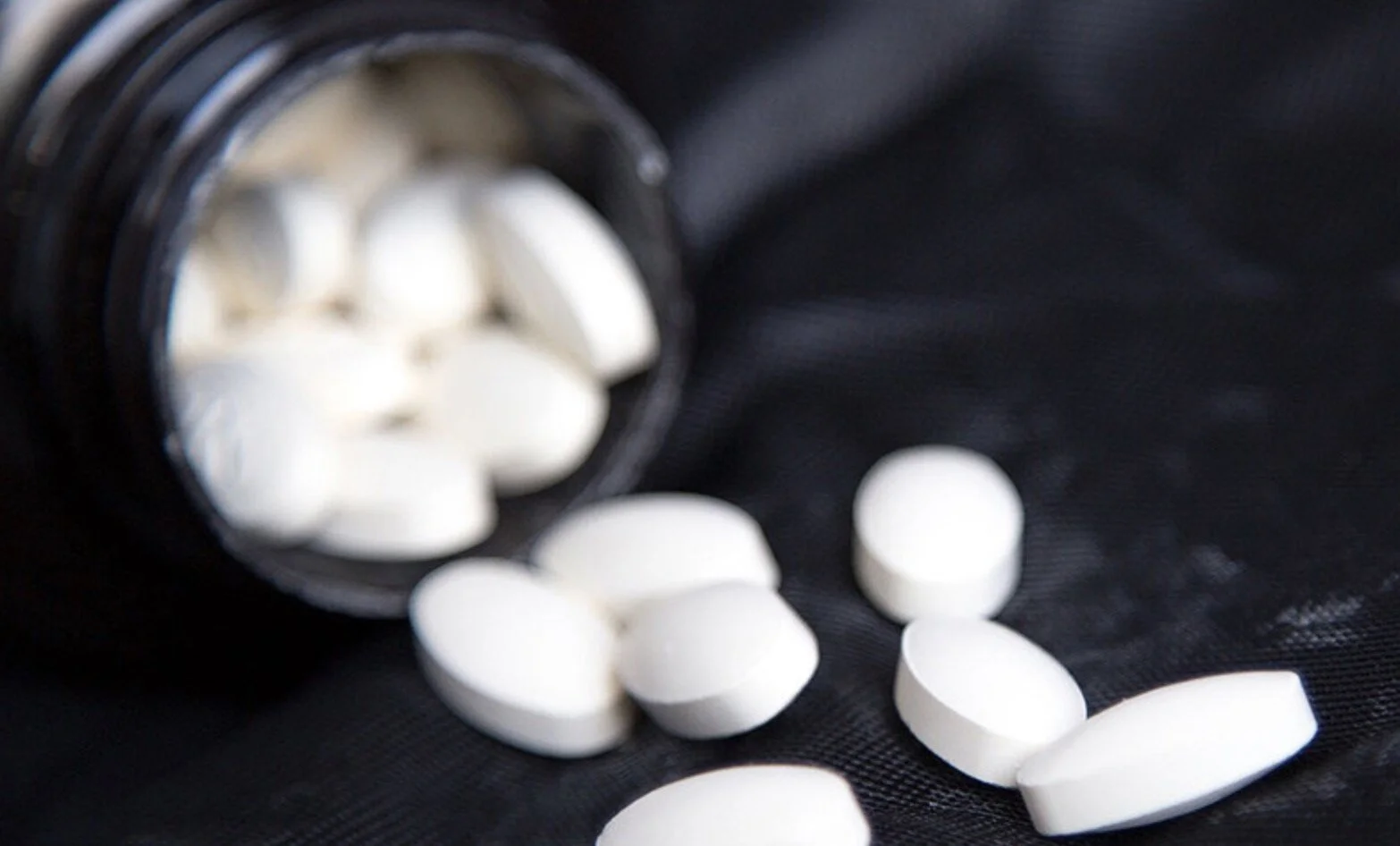 "Первый канал" снял с эфира сюжет о неэффективности российских препаратов от рака