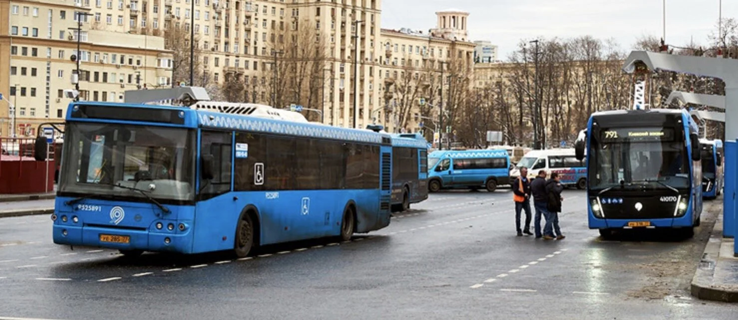 Водителям "Мосгортранса" поручили высматривать "лиц китайской национальности" и сообщать о них в полицию