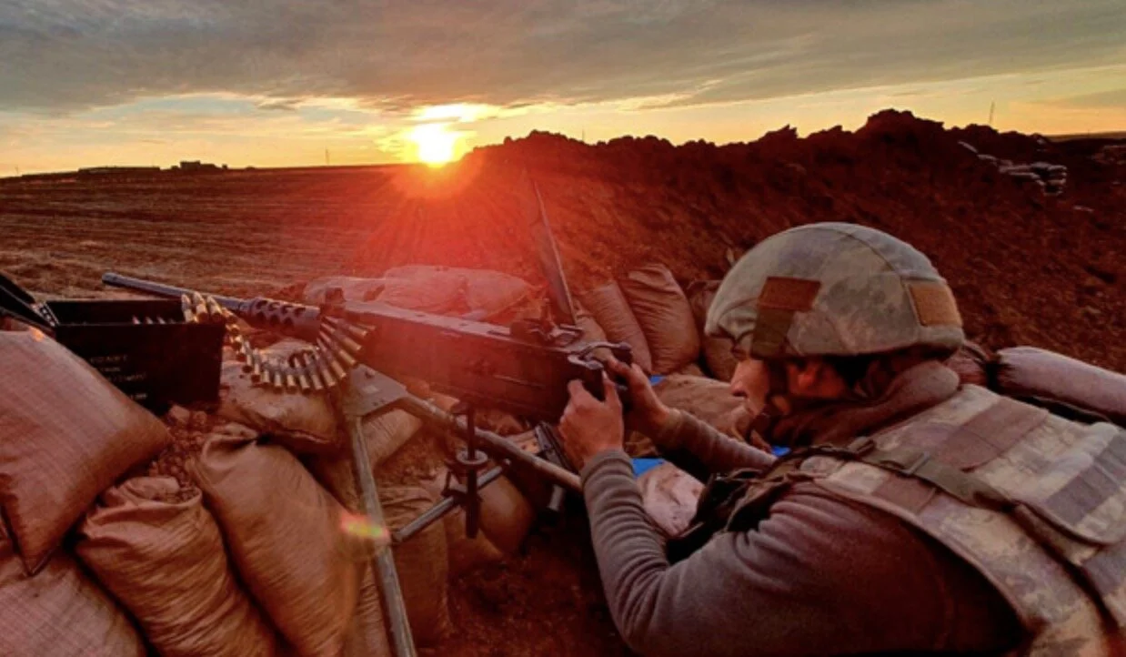 Турецкие войска и сирийская оппозиция начали наступление в Идлибе, Россия нанесла по ним авиаудар