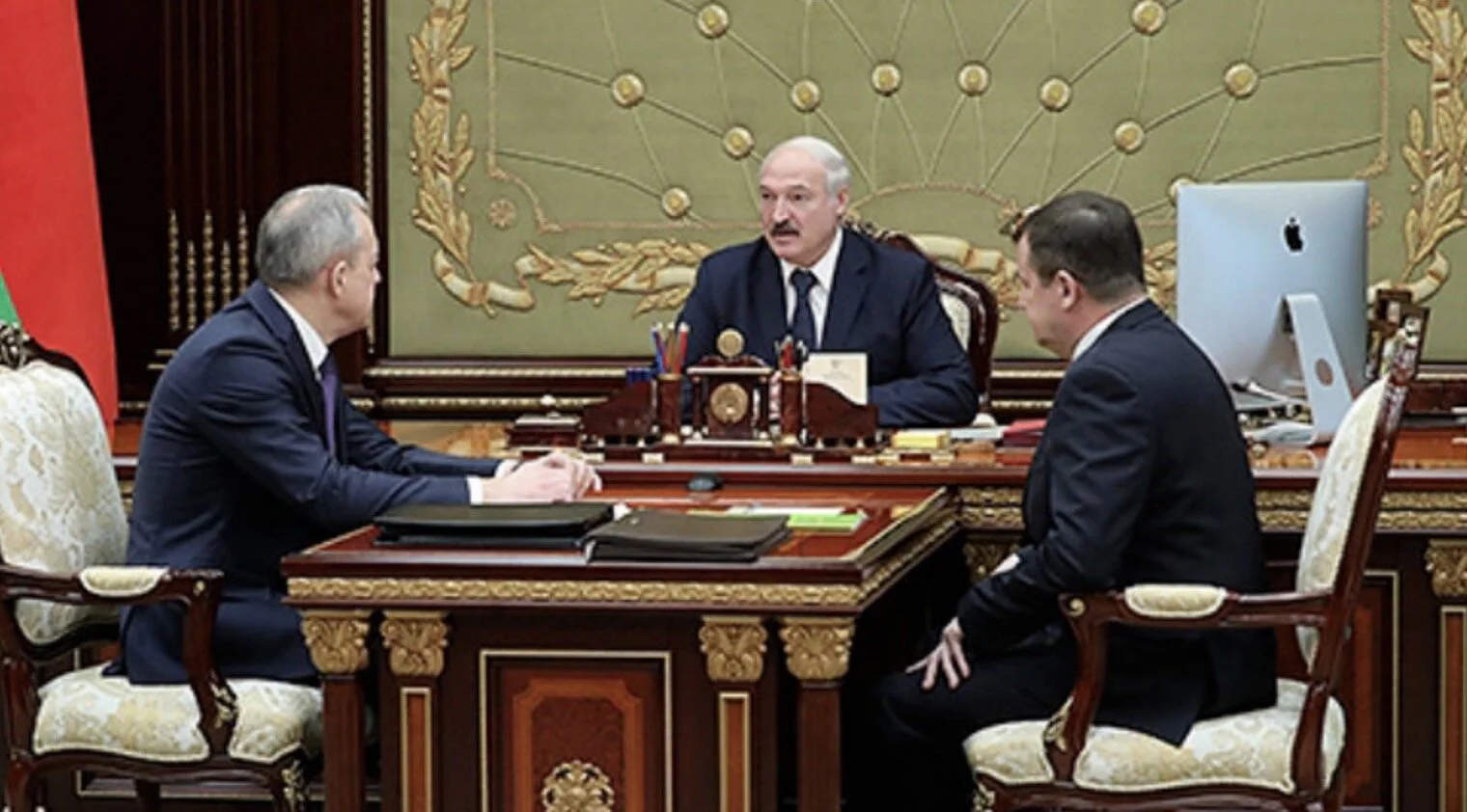 Лукашенко обиделся на решение РФ закрыть границу с Белоруссией из-за коронавируса