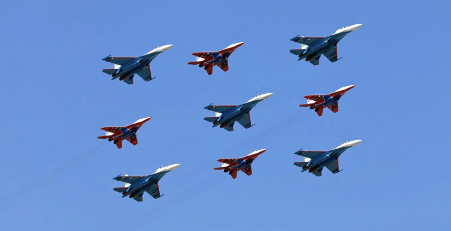 Президент РФ анонсировал авиапарад и салют в России на 9 мая