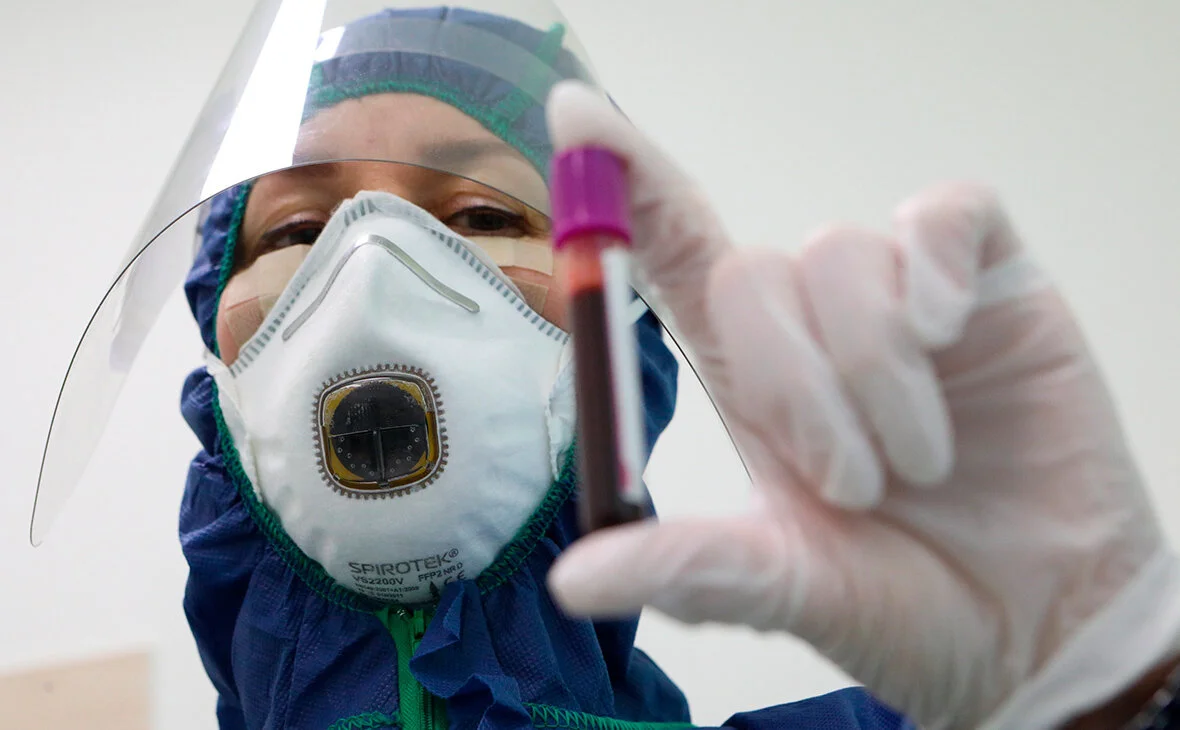 В России число подтвержденных случаев COVID-19 превысило 100 тысяч. Умерших уже 1073