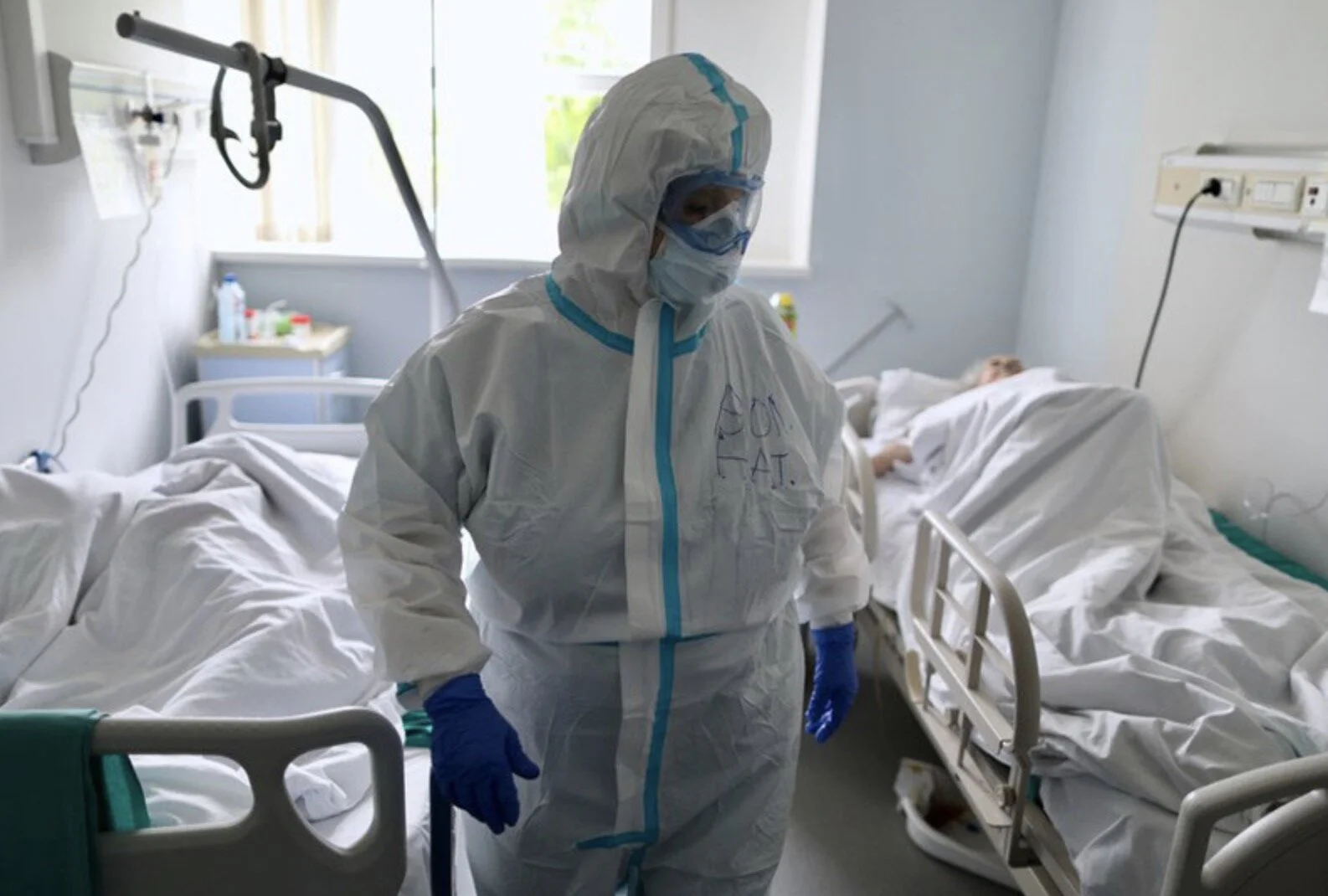 Аналитик о статистике по COVID-19: "Официальные цифры можно выбросить в ведро"