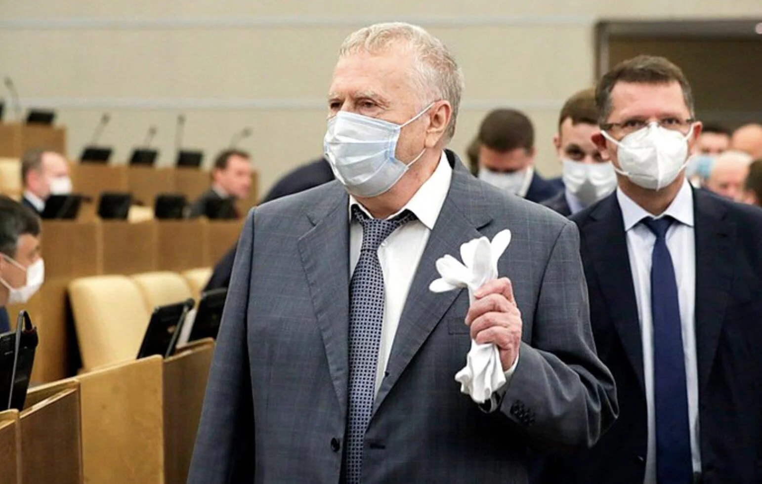 "Мы вам дали Конституцию, а вы нам наручники на руки!": Жириновский после задержания Фургала пригрозил уходом ЛДПР из Госдумы