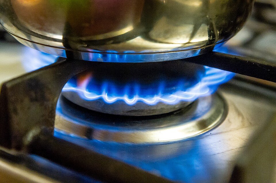 С 1 августа в России повышается цена на природный газ для населения
