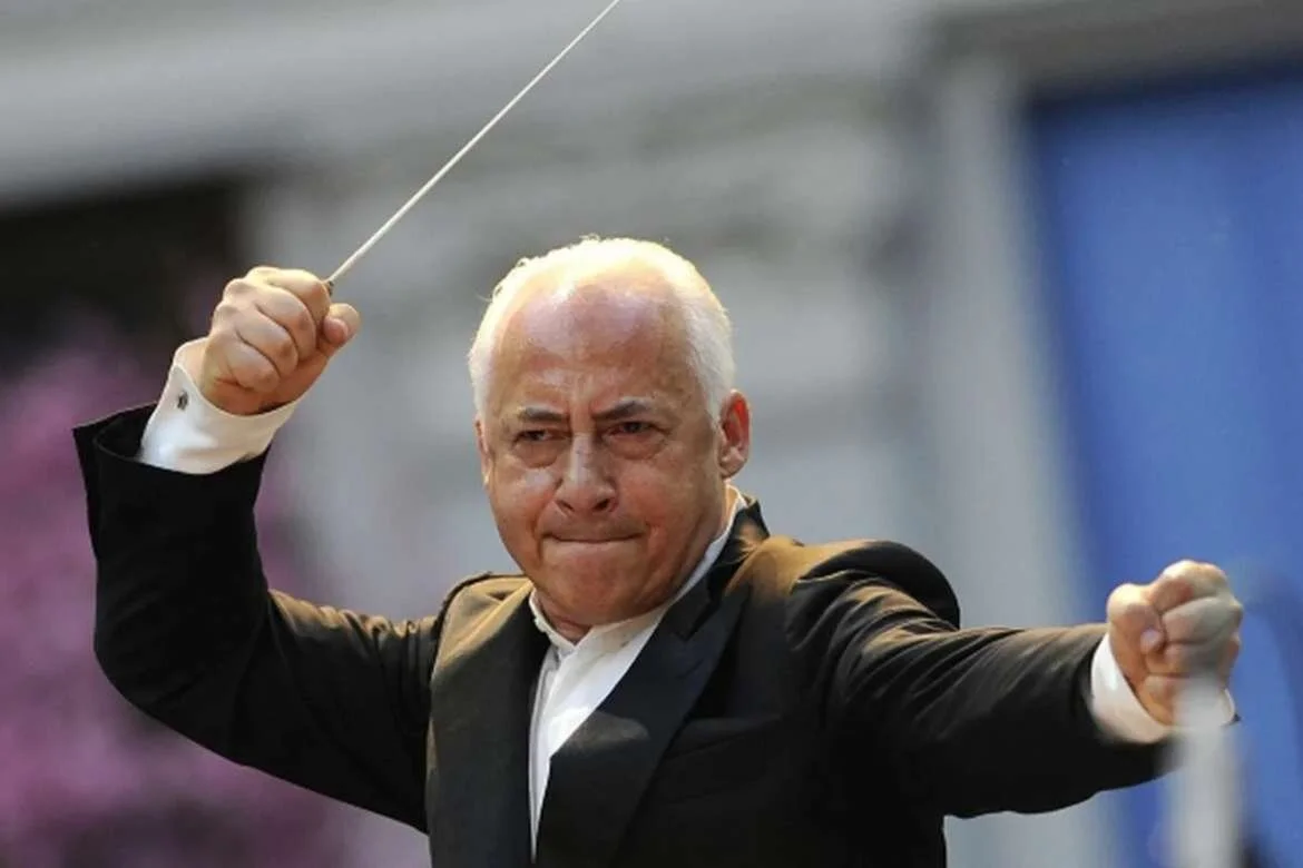 Владимир Спиваков отказался от полученного из рук Лукашенко ордена: "Мне стыдно его носить"