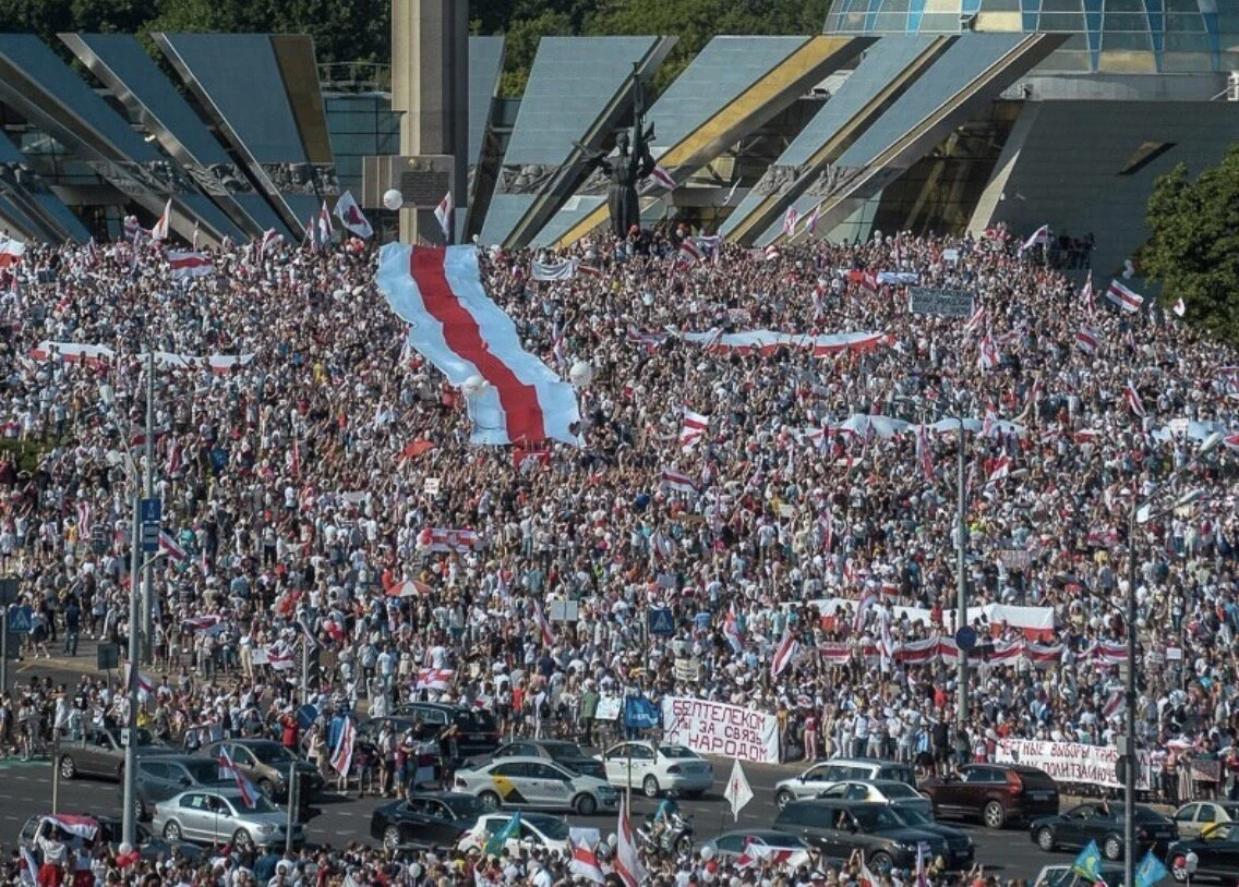 Десятки тысяч протестующих в Минске, люди митингуют по всей стране. Главное