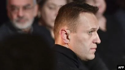 Врачи клиники Charite вывели Навального из комы и отключили от аппарата ИВЛ, заявив, что пока все еще "слишком рано оценивать потенциальные долгосрочные последствия его тяжелого отравления"