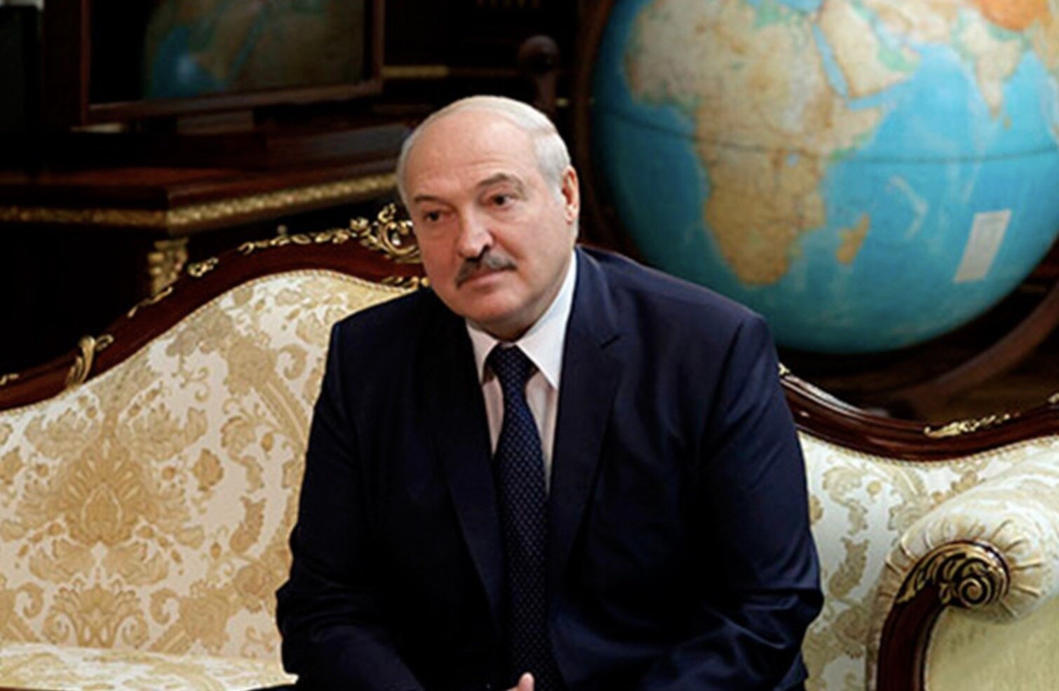 Лукашенко назвал свою инаугурацию "внутренним делом страны" и упрекнул западную разведку: "Куда смотрели?"