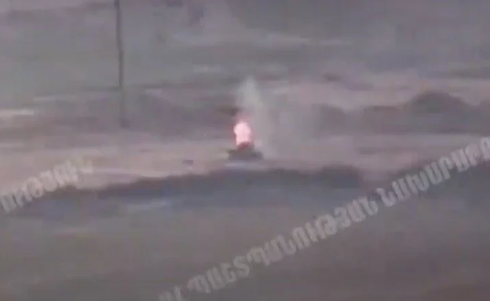 Армения заявила, что Турция перебросила из Сирии в Азербайджан около четырех тысяч боевиков, стороны рапортуют об успехах в боях за Карабах, публикуют ВИДЕО танковых боев