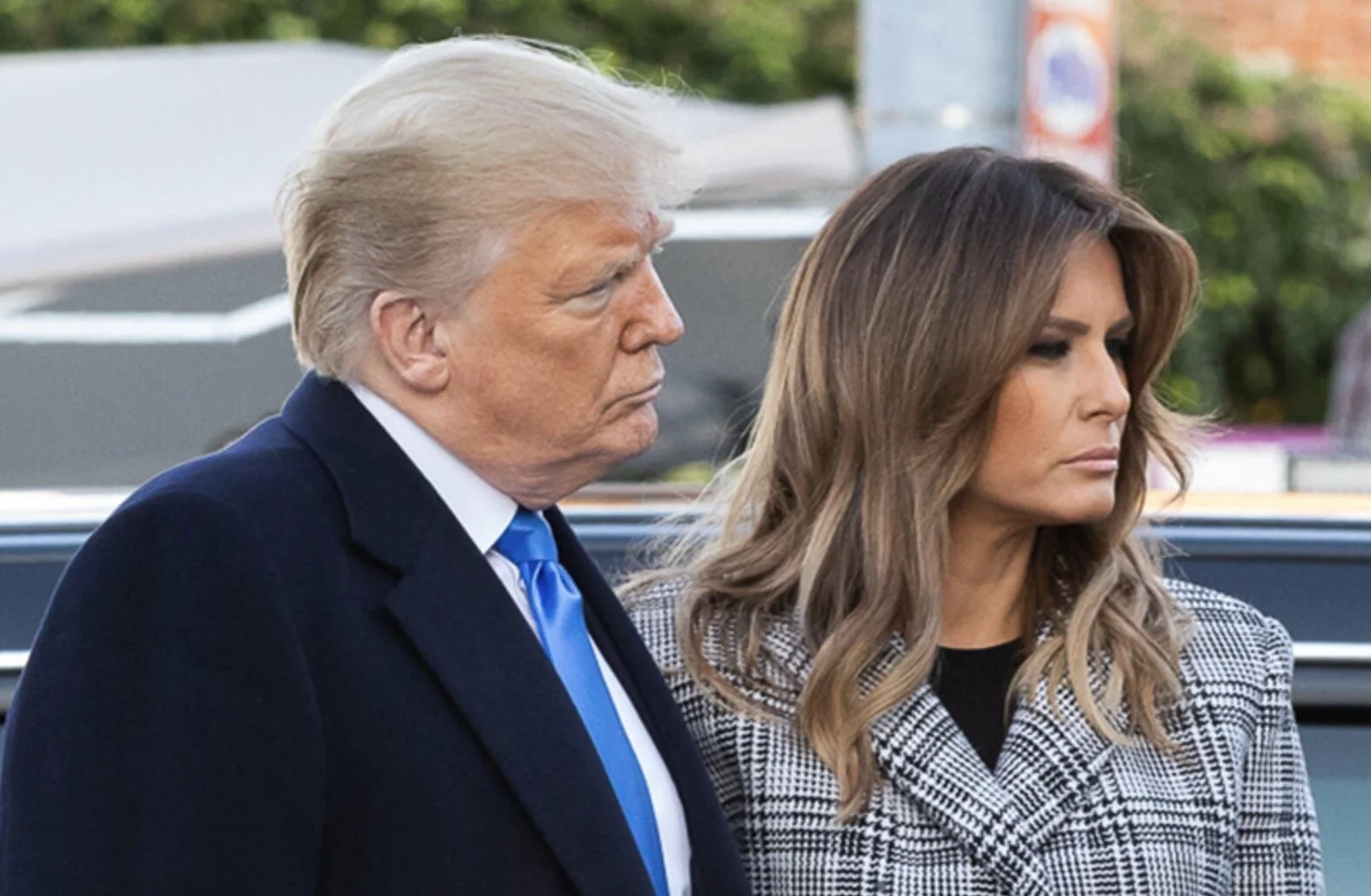 У Трампа и его жены коронавирус: чем их лечат, заразился ли Байден, чем это грозит выборам