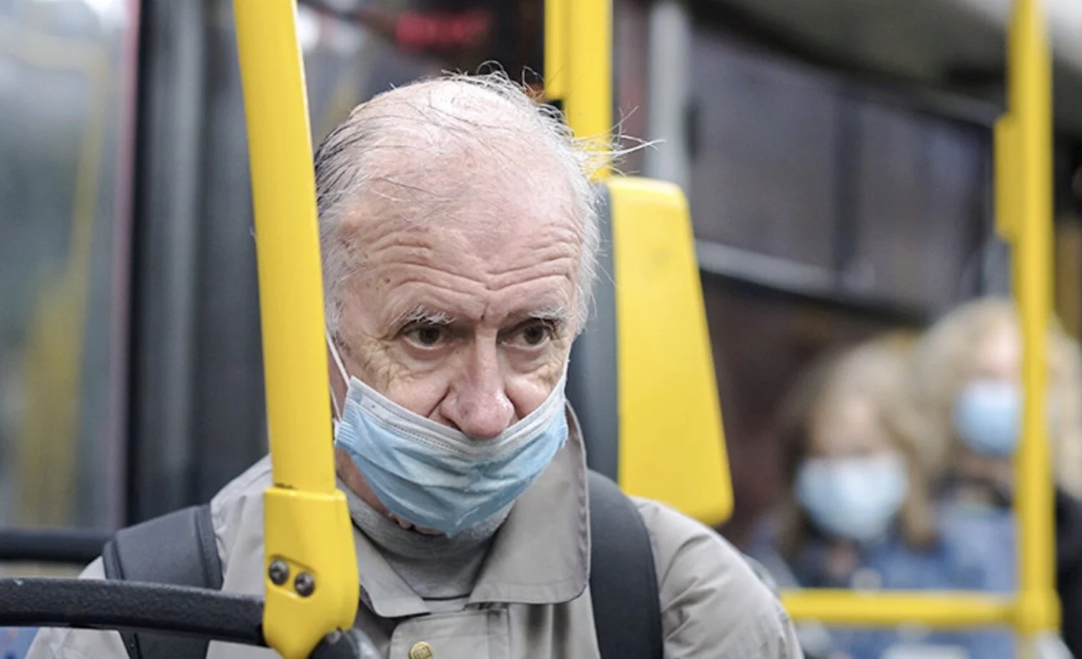 В Москве могут снова заблокировать проездные для пенсионеров, закрыть ТЦ и кинотеатры