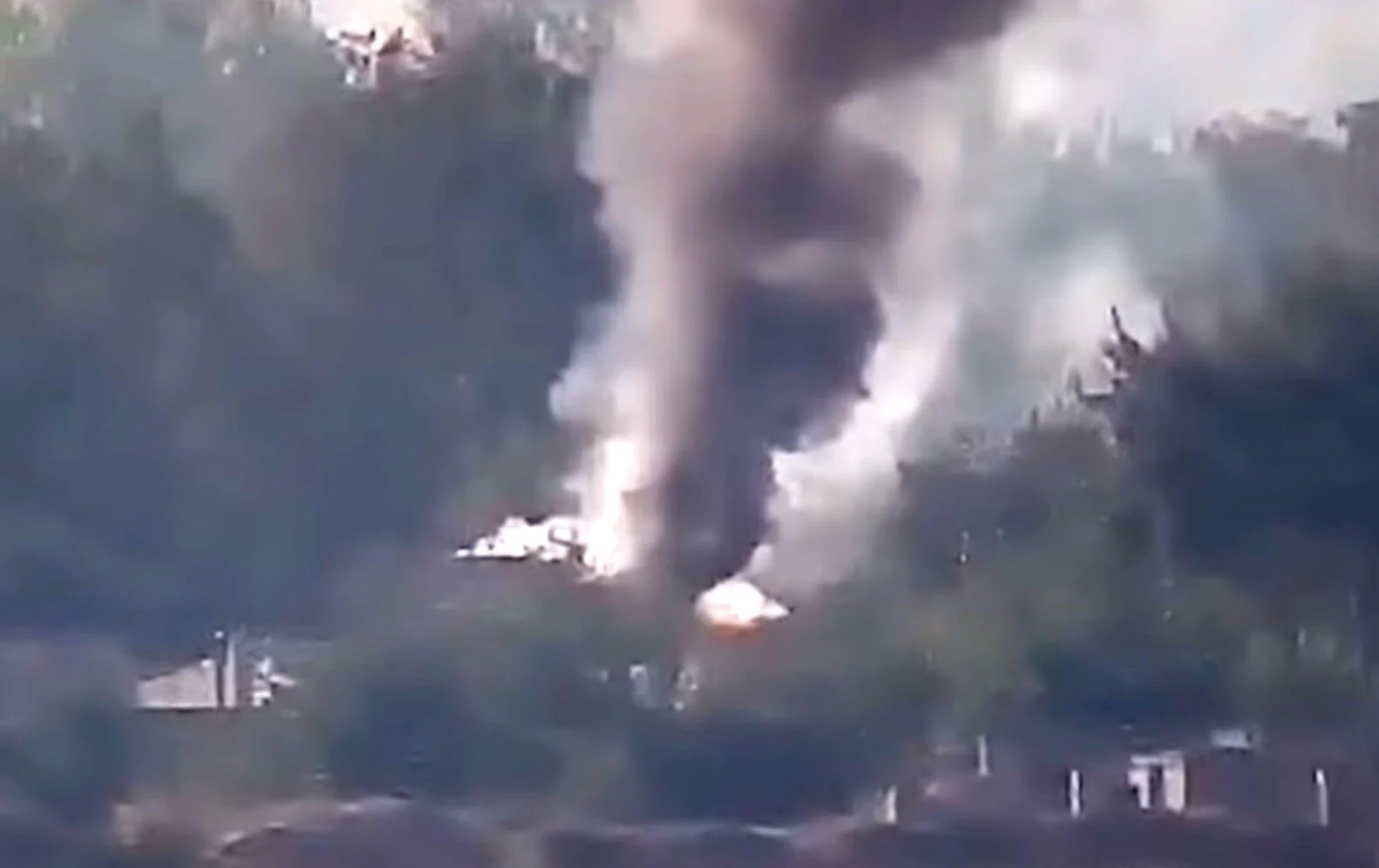 Ереван заявил о тяжелых боях на юге Карабаха. ВИДЕО