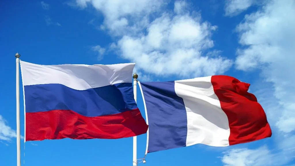 Посла России вызвали во французский МИД: власти страны недовольны ограничением найма сотрудников в диппредставительства