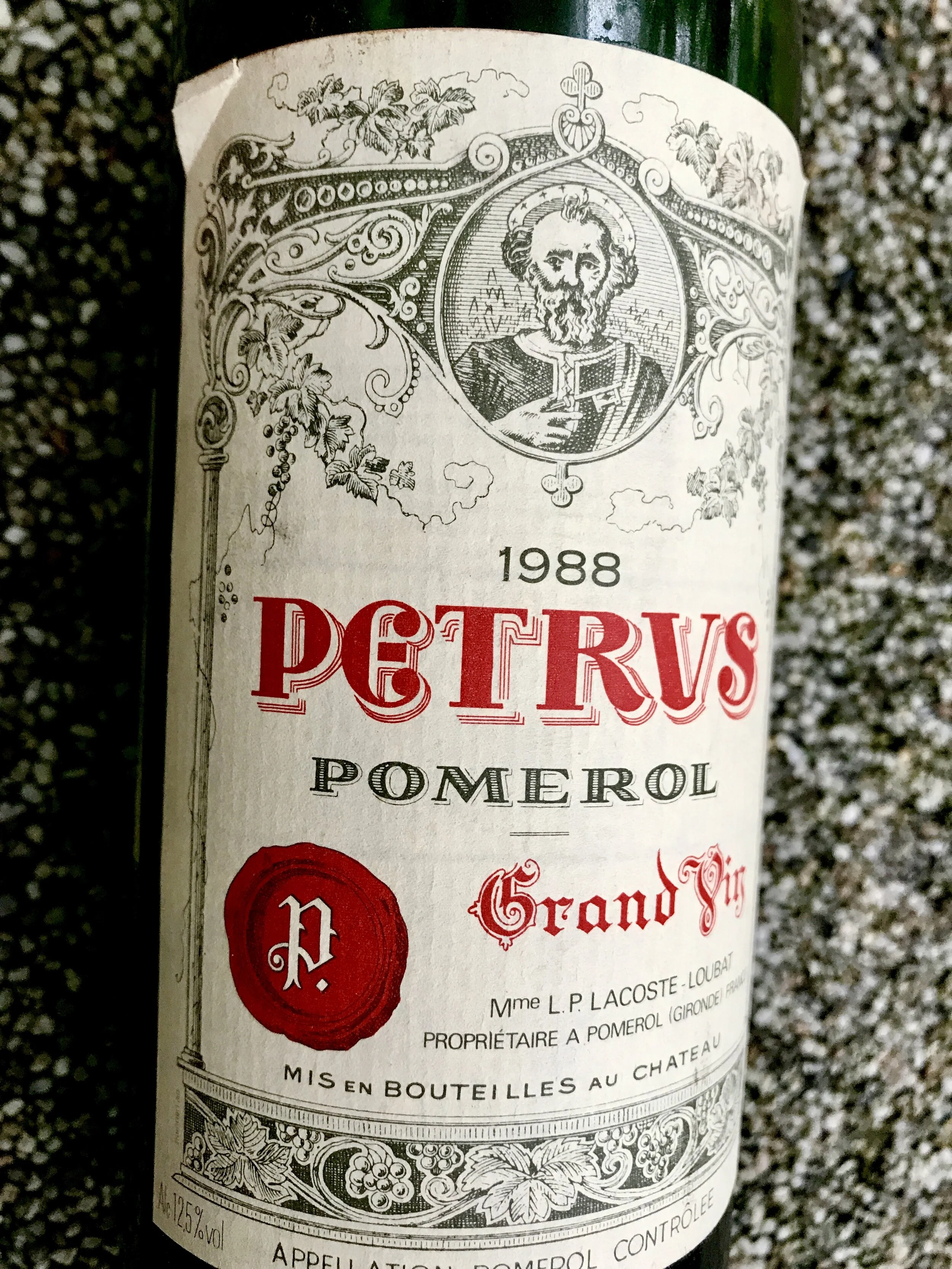 Космические цены: на продажу выставлена бутылка вина «Петрюс», которая побывала на МКС