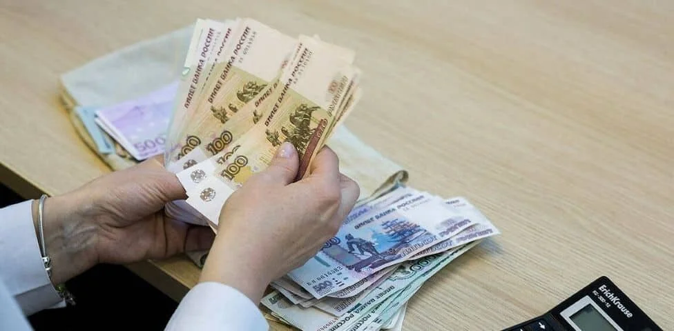Финансисты бьют тревогу: расходы россиян растут быстрее доходов