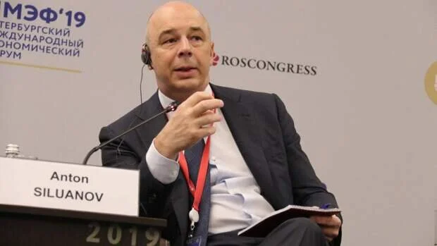 Роль доллара в России продолжит снижаться - глава Минфина Антон Силуанов пообещал не использовать "зеленые" в Фонде национального благосостояния
