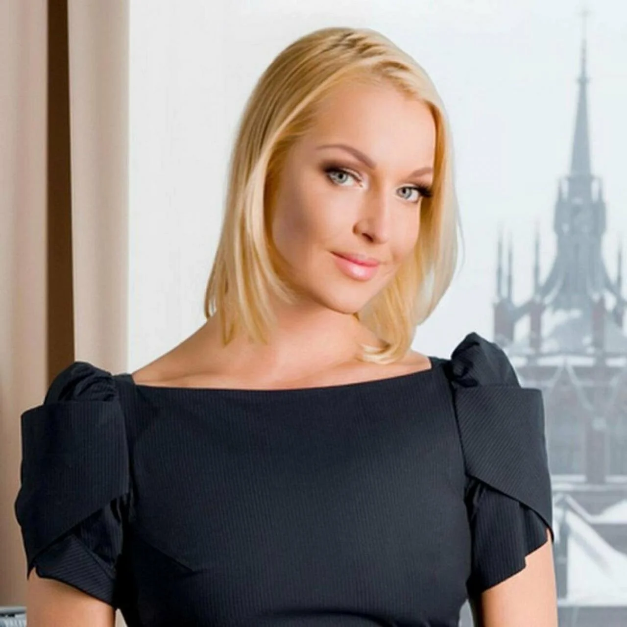 Анастасия Волочкова пообщалась с поклонниками в Екатеринбурге