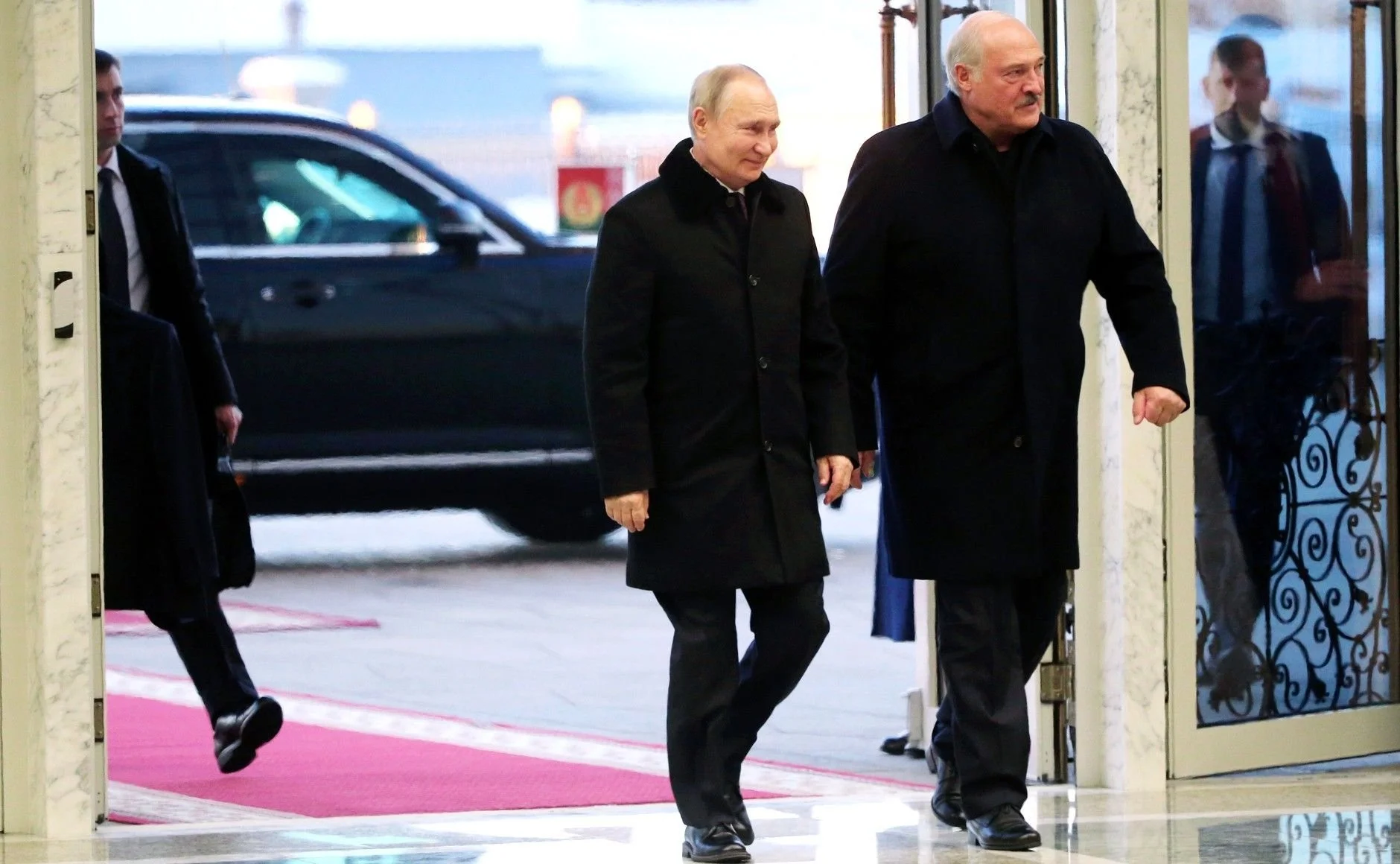 Дмитрий Песков назвал обеспокоенность Германии по поводу визита Путина в Минск абсурдной