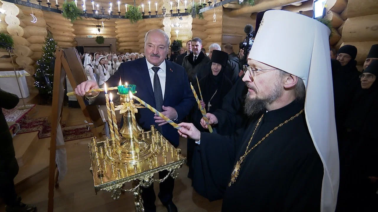 Александр Лукашенко призвал пойти навстречу уехавшим белорусам