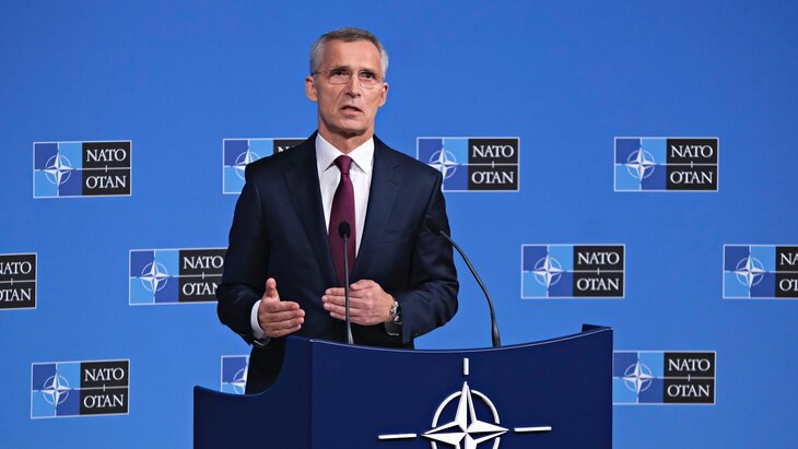 Генсек НАТО заявил об истощении военных запасов из-за Украины
