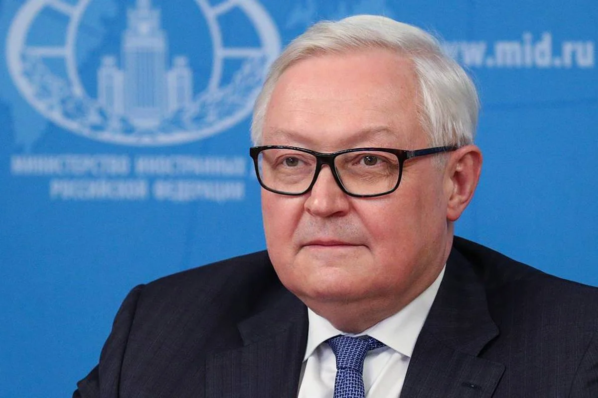 Замглавы МИД РФ указал на причину отправки танков Киеву