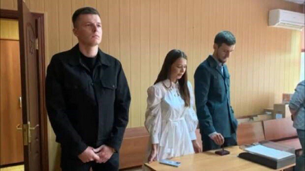 Блогер Лерчек и ее муж выплатили все долги по налогам —  адвокат