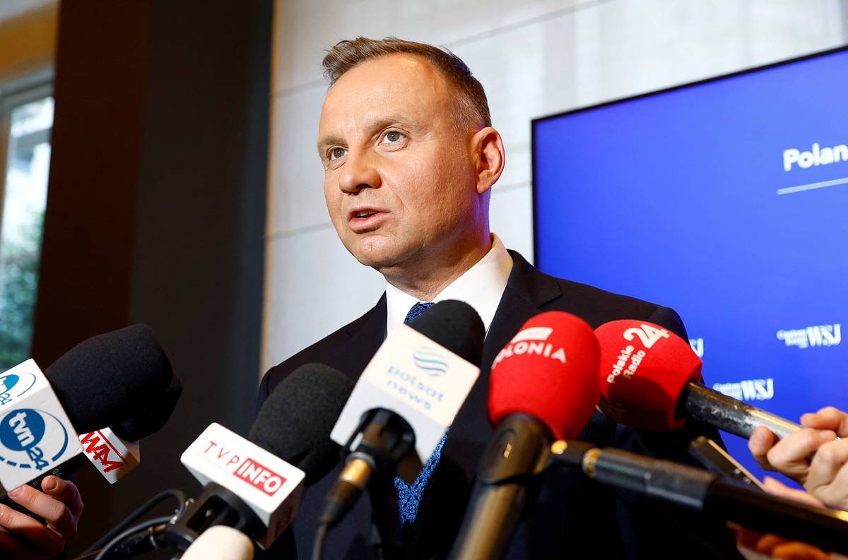 Президент Польши одобрил закон о расследовании "российского влияния" в стране