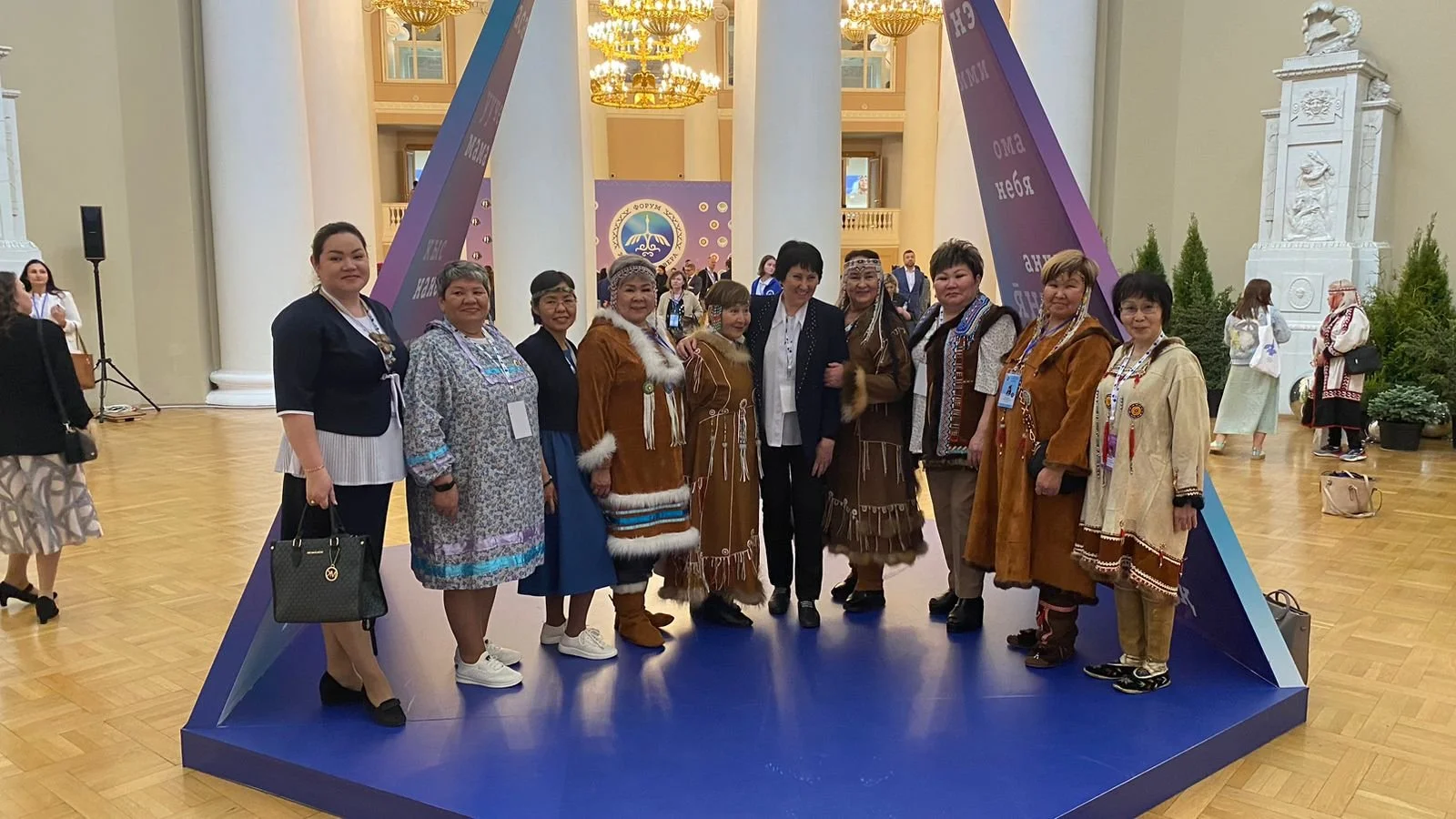 В Санкт-Петербурге продолжается Форум женщин севера