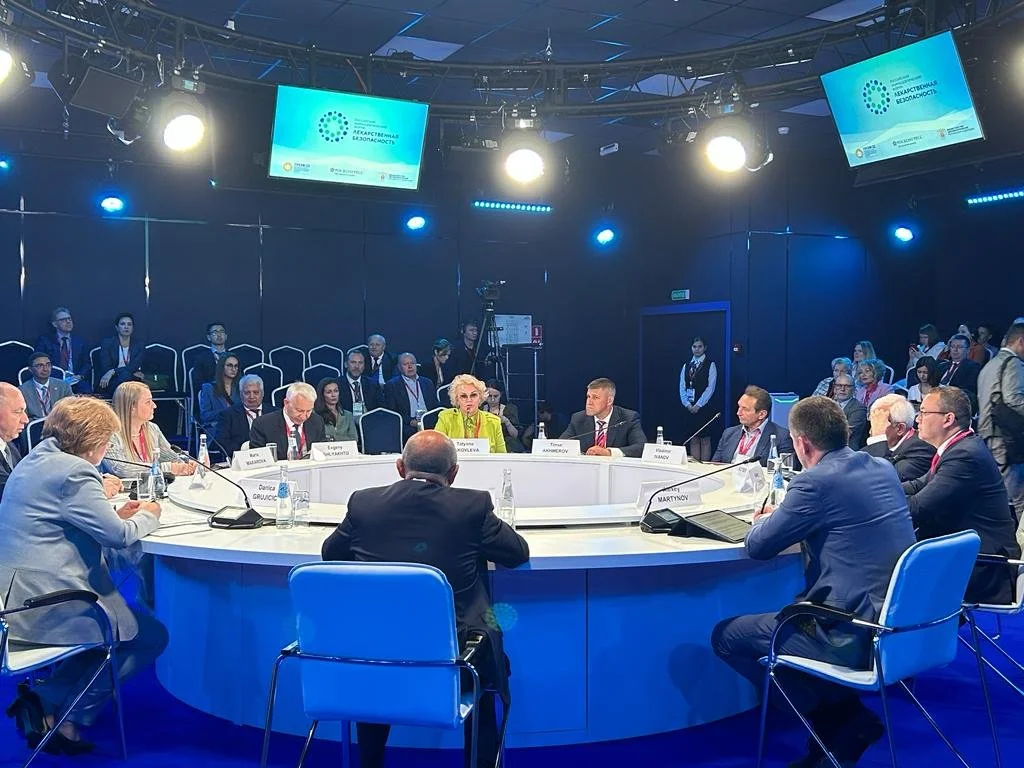 На ПМЭФ- 2023 обсудили стратегии внедрения персонифицированной медицины