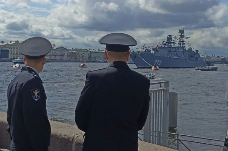 В Санкт-Петербурге прошел главный военно-морской парад