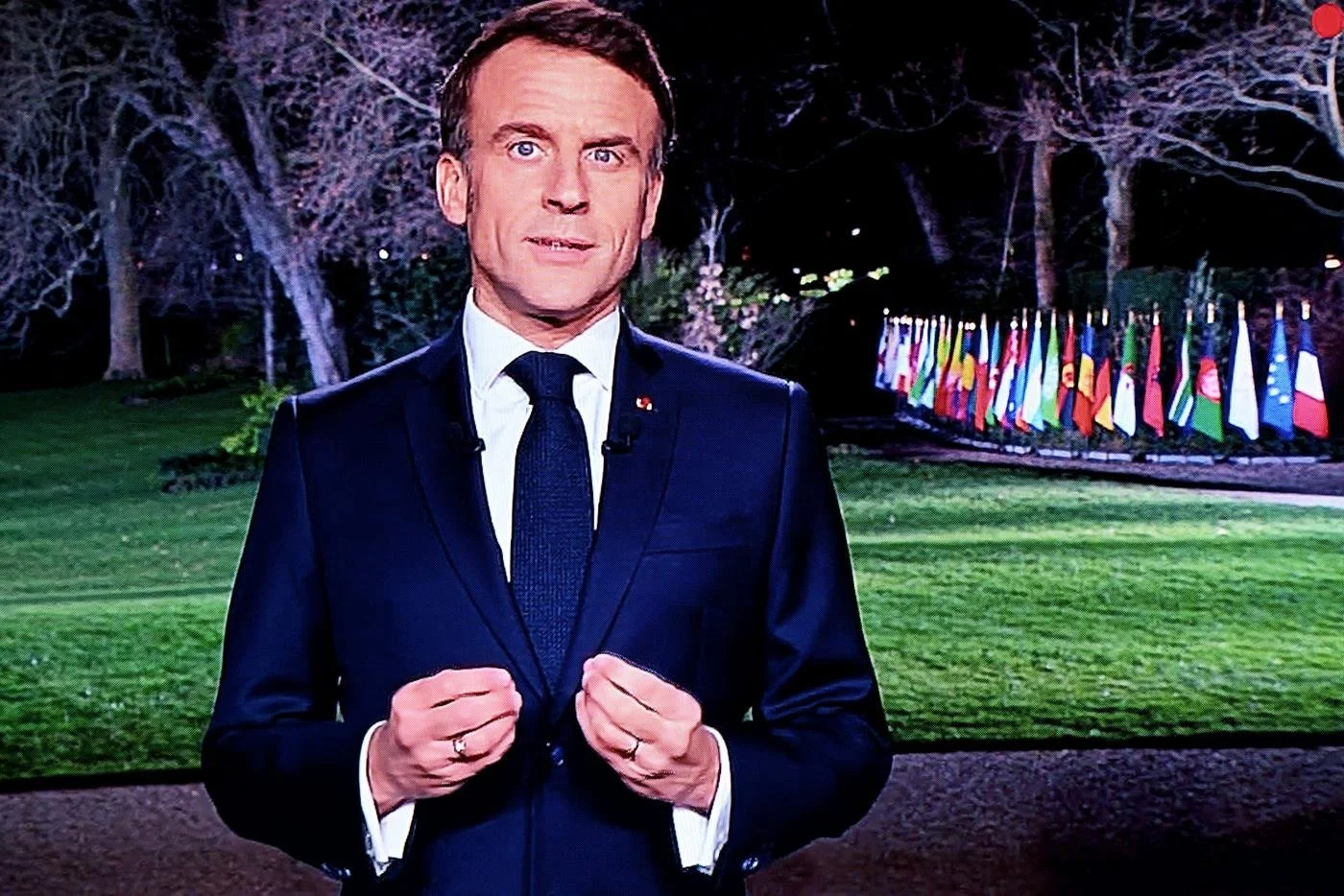 Выдал так выдал: президент Франции призвал к "выбору между Украиной и Россией"