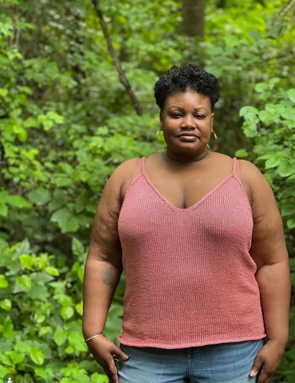 PATTERN OF THE WEEK - the #SeabreezeCami

If learning about how to makes Icords is on your to-do list this year, the Seabreeze Cami is perfect. An Icord cast on for the hem, Icord for the trim at the back, and Icord straps. You&rsquo;ll be an Icord m